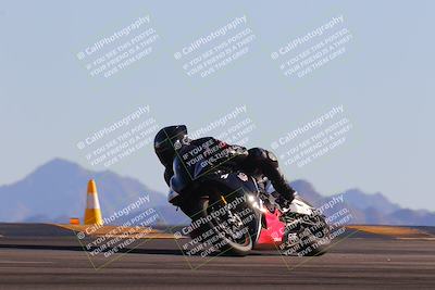 media/Nov-06-2023-Moto Forza (Mon) [[ce023d0744]]/3-Intermediate Group/Session 5 (Turn 9)/